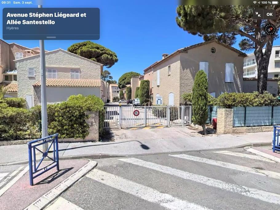 Sympathique Studio En Rez De Jardin Dans Residence イエール エクステリア 写真