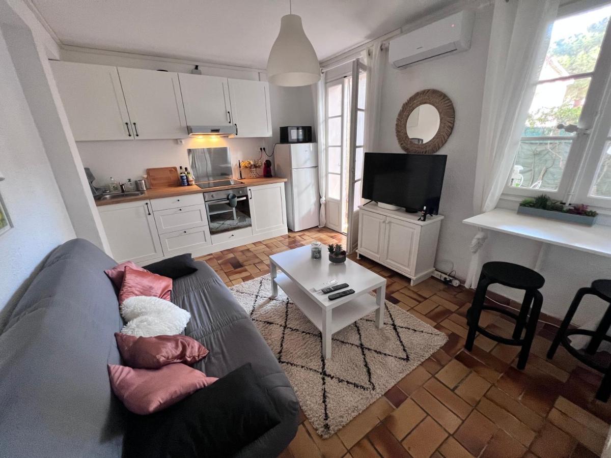 Sympathique Studio En Rez De Jardin Dans Residence イエール エクステリア 写真